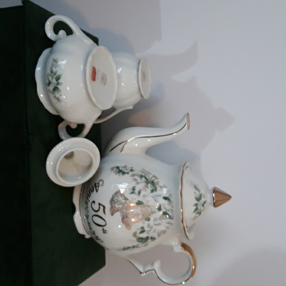 50th Tea Pot Set - Picture 2 of 3